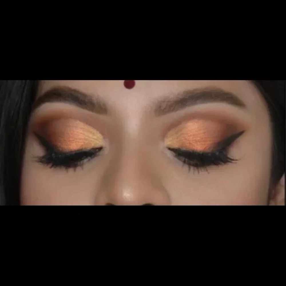 Ace Beaute Vintage‎ Dawn eyeshadow palette